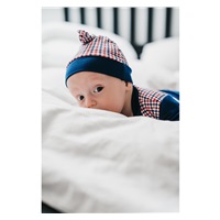Dojčenská bavlnená čiapočka New Baby Checkered