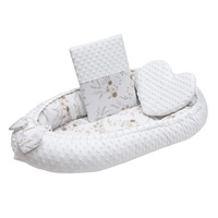 Luxusné hniezdočko s vankúšikom a perinkou New Baby z Minky Kvety biele