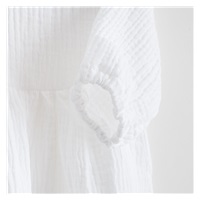 Dojčenské mušelínové šaty s dlhým rukávom New Baby Elizabeth biela
